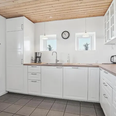 Дом отдыха Three-bedroom In Thisted Norre Vorupor